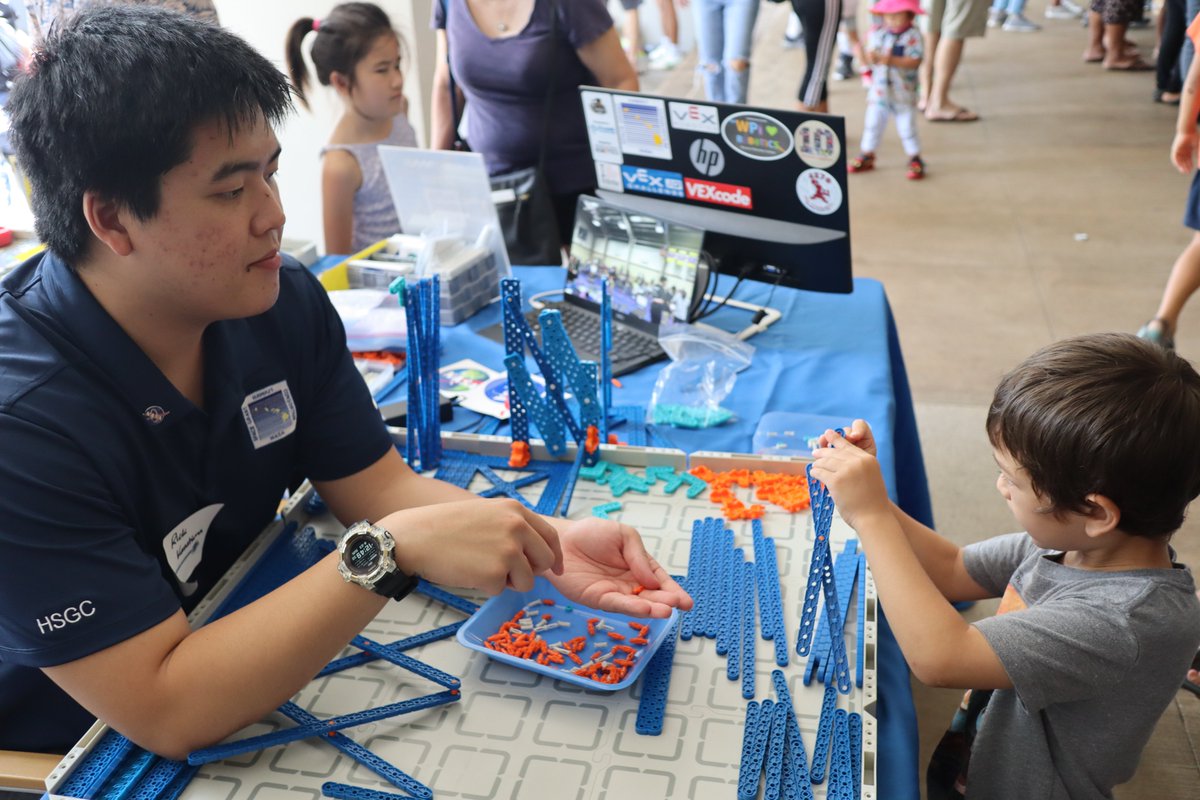 hawaiigeek's tweet photo. Join us at the 15th Hawaii Geek Meet and learn about robots with Hawaii Space Grant Consortium! Learn how to build linkages or even drive a VEX robot! Sunday, Sept. 24 at Magic Island. #hawaii #hawaiispacegrant #space #hawaiigeek #geekmeet #higeek #higeek2023 https://t.co/4Zi2SJmddz