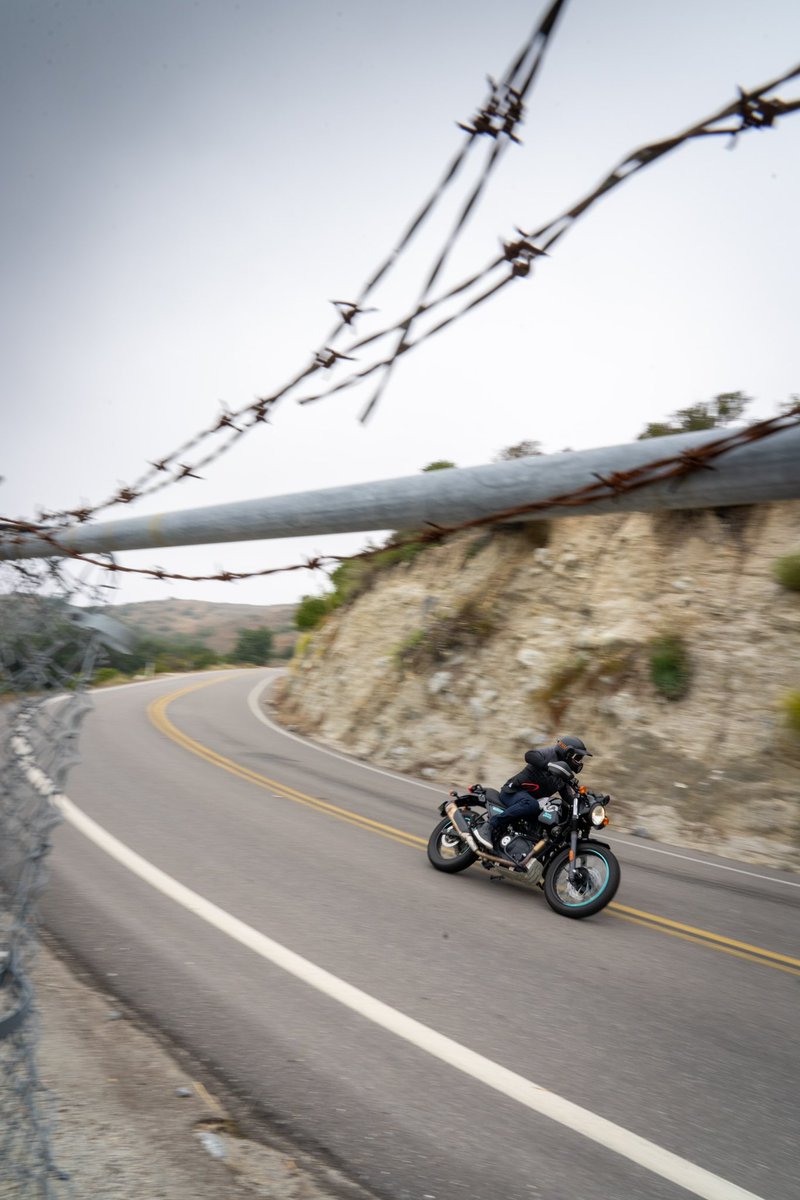 MotorcyclistMag's tweet photo. Burning daylight, Part II. Photos: @josephagustinphoto @air_d617
#EngageScramMode
#ReadySetScram
#FuelYourLifestyle
@royalenfield
@RoyalEnfield_NA https://t.co/EGPHgAtCU4