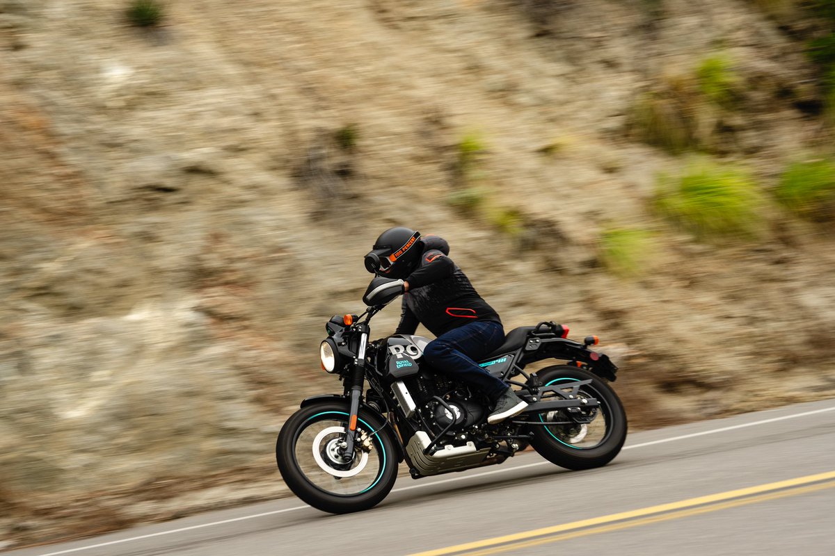 MotorcyclistMag's tweet photo. Burning daylight, Part II. Photos: @josephagustinphoto @air_d617
#EngageScramMode
#ReadySetScram
#FuelYourLifestyle
@royalenfield
@RoyalEnfield_NA https://t.co/EGPHgAtCU4