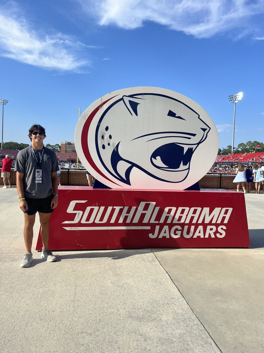 bennettblanks24's tweet photo. Had a great time at @SouthAlabamaFB. Go Jags!! @CoachWindham @RobEzell @DrewDunnUSA @FPCatsFootball @AL6AFootball https://t.co/Jqlh1zOAhh