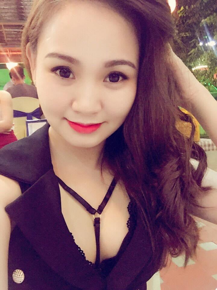 TrangTrang9999's tweet photo. Muốn yêu cô gái dịu hiền
Alo nhấc máy gọi liền cho em. https://t.co/PgULKsynWO