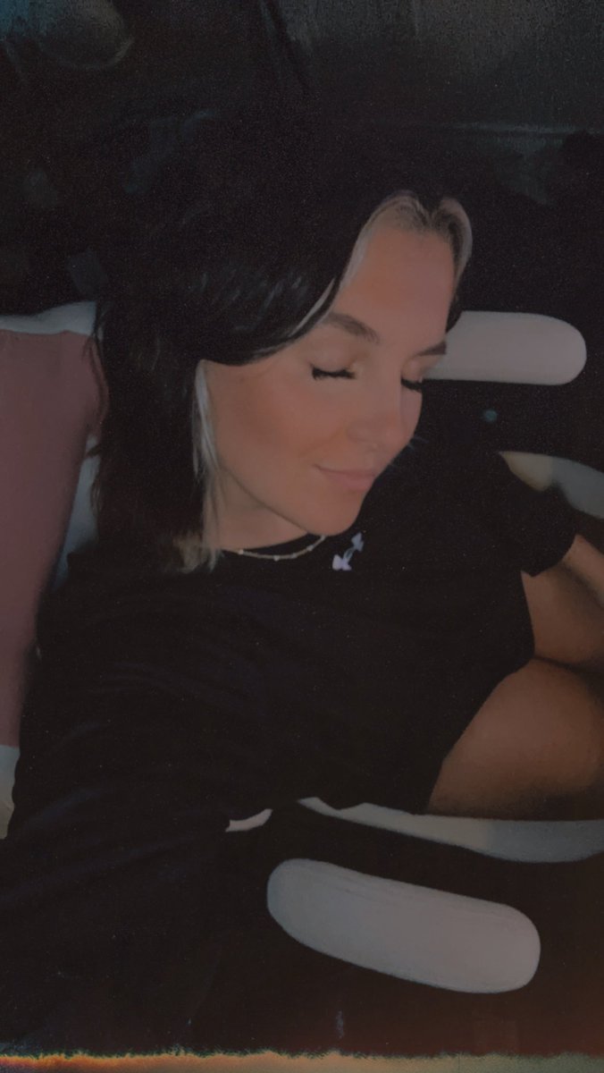 lillian tweet media