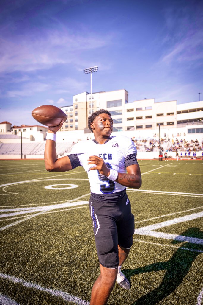 TaylorMakao's tweet image. Great Win yesterday!#Jobnotdone
@PCTI_Athletics 
@pctisuperfan 
@PCTVSFBRECRUIT 
@PCTIBulldogFB