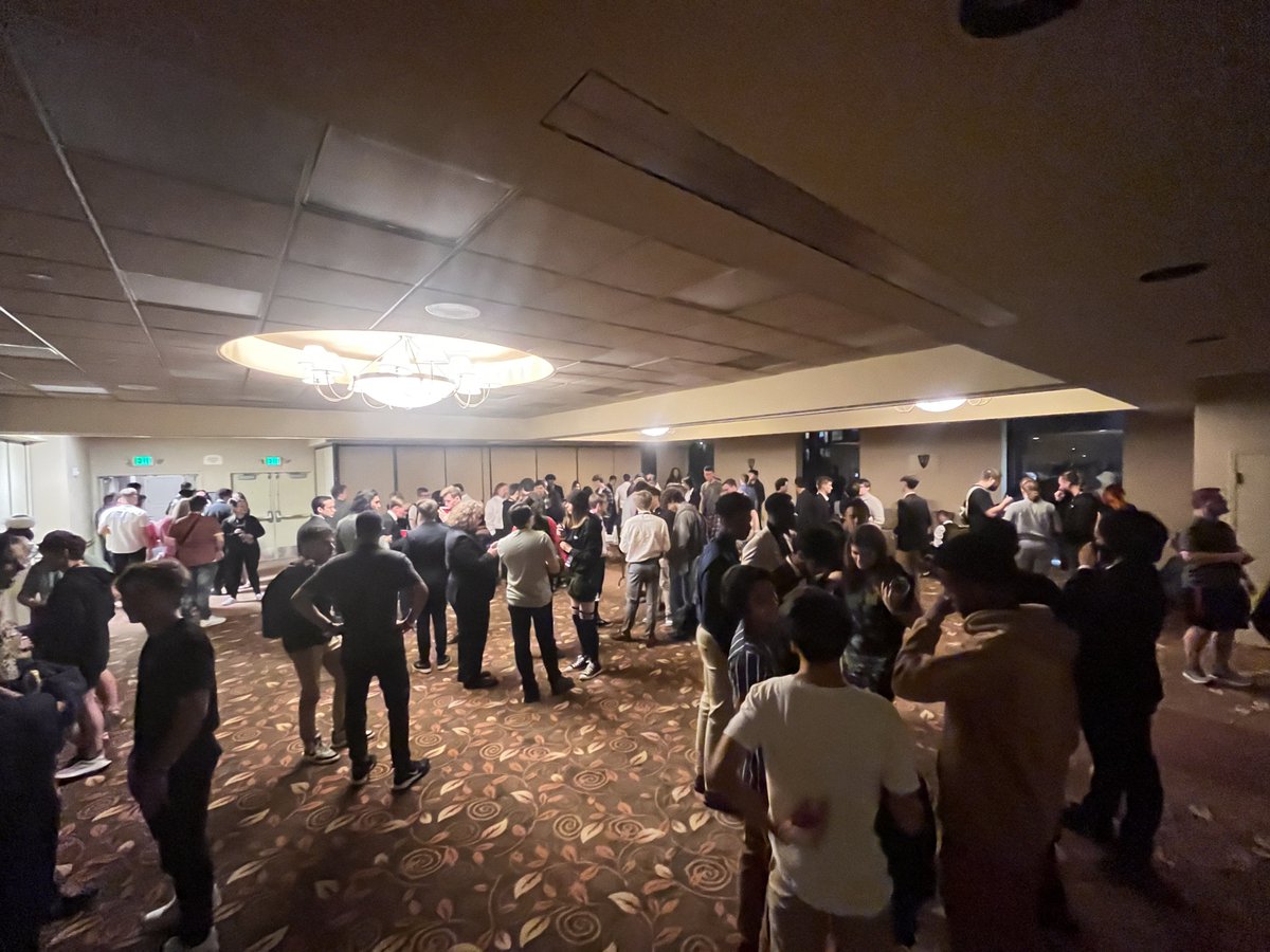 grilme99's tweet image. I just wanted to express my gratitude to @Anareloux and the whole @SimpleGamesInc team for making the best of a bad situation.

They’ve organised an awesome party for everyone and have done an absolutely AMAZING job. Thank you all so much! ❤️

#Roblox #RDC23