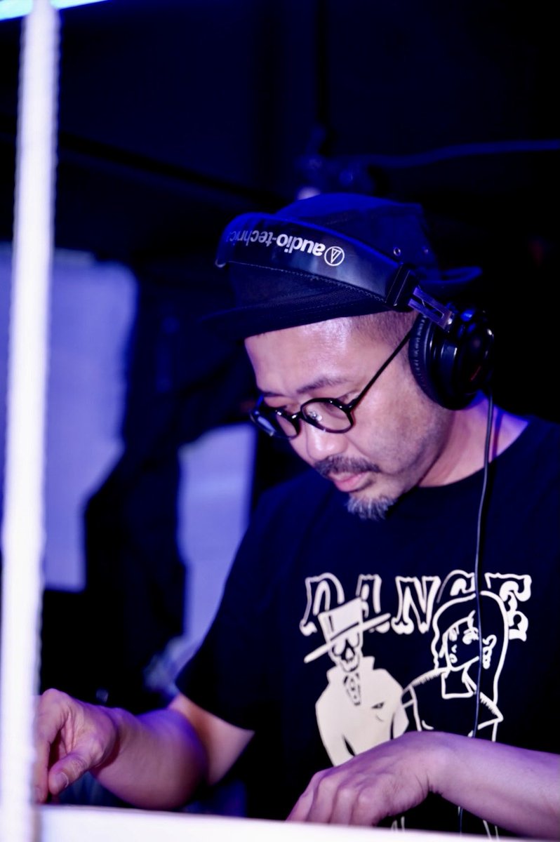 dj_multi's tweet photo. 9/2爆音日和の写真📸ハリィさんワルさんネネ姉ありがとうございます!楽しかったな〜✨
#爆音日和
#DJ3人共メガネ
#WARUBILLY
#KONO
#3枚目おとビのシルブプレ流す前 https://t.co/20goSJd65O