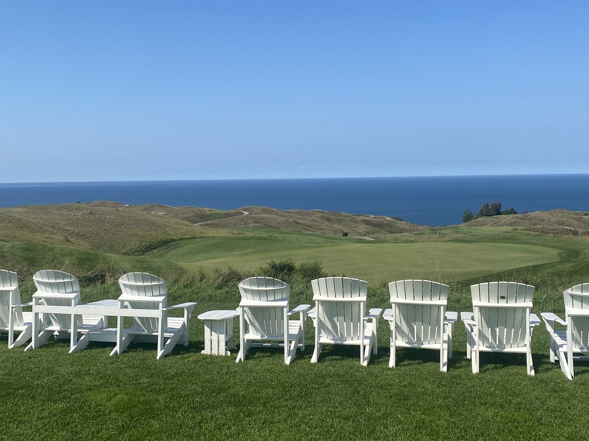 wechasescratch0's tweet photo. Day two of Michigan golf trip was Arcadia Bluffs.  Incredible place.  Caps stayed the same #lakemichigan @chasingscratch0 #LSR #living #views https://t.co/MfdyWZPIKH