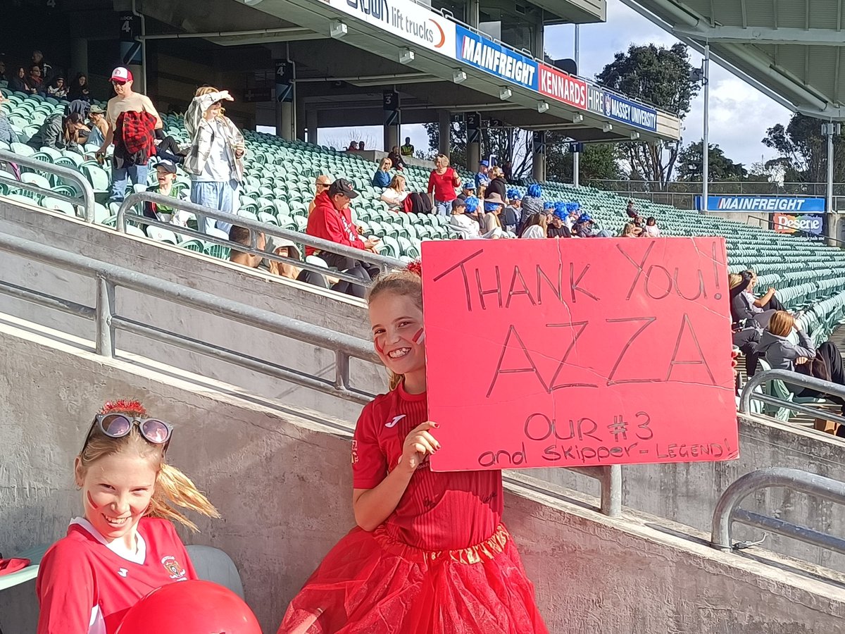 EatSleepFutBall's tweet photo. The @MelvilleUnited hordes are out in force!
#ForAzza #WestSideRedSide #UpTheUnicorns #GoSupportYourLocalTeam #NoSuchThingAsTooMuchFootball #ChathamCup100 #MELvCCU https://t.co/zjUVJij619