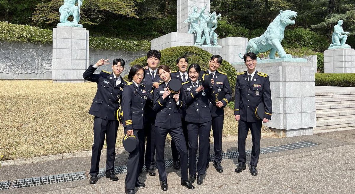 heeyoungiiee's tweet photo. can’t you stay a bit longer with me🥺

#TheFirstResponders2 https://t.co/V5DqHrfgRy