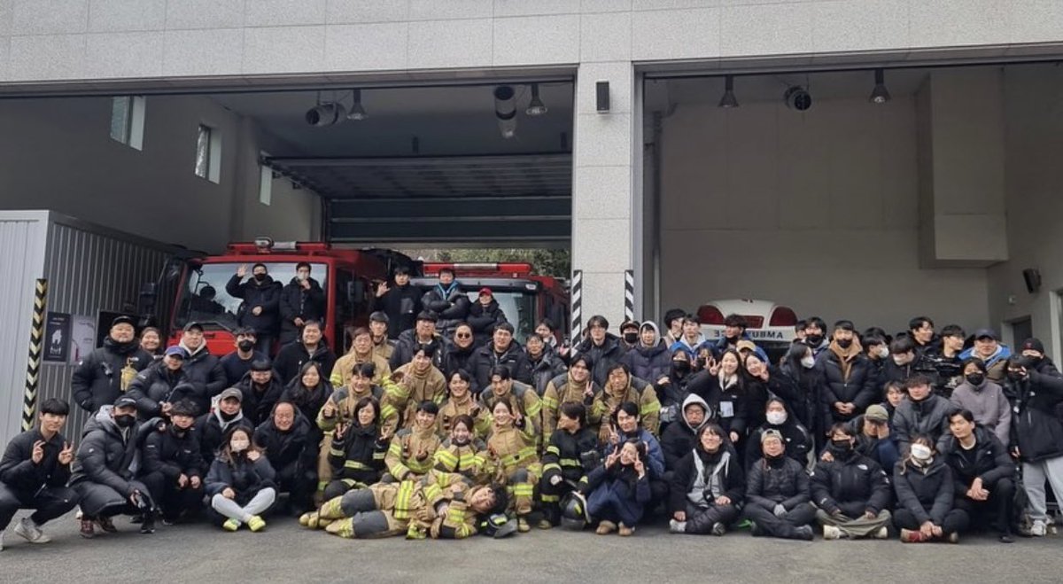 heeyoungiiee's tweet photo. can’t you stay a bit longer with me🥺

#TheFirstResponders2 https://t.co/V5DqHrfgRy