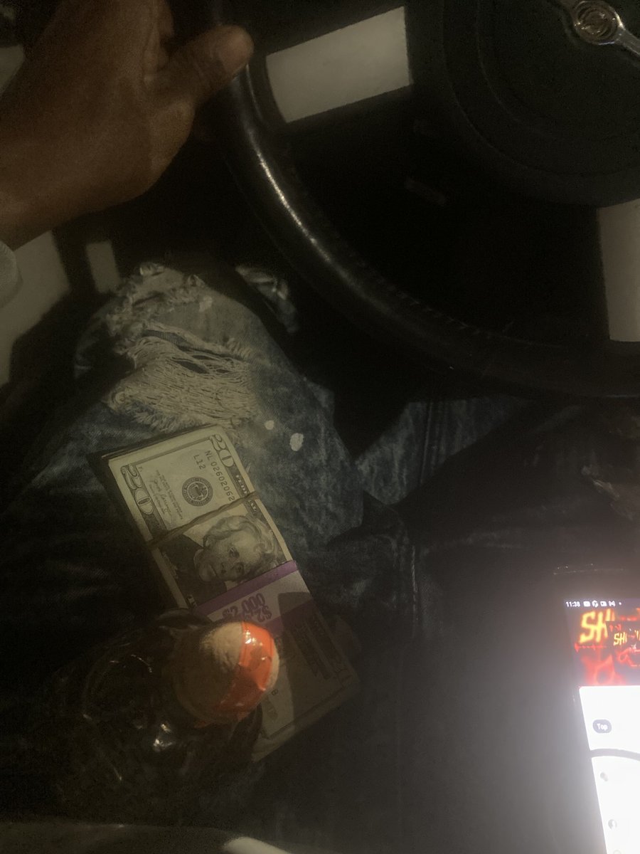 BlackBottomBoy2's tweet photo. My type of night https://t.co/5vffQ3eCnR