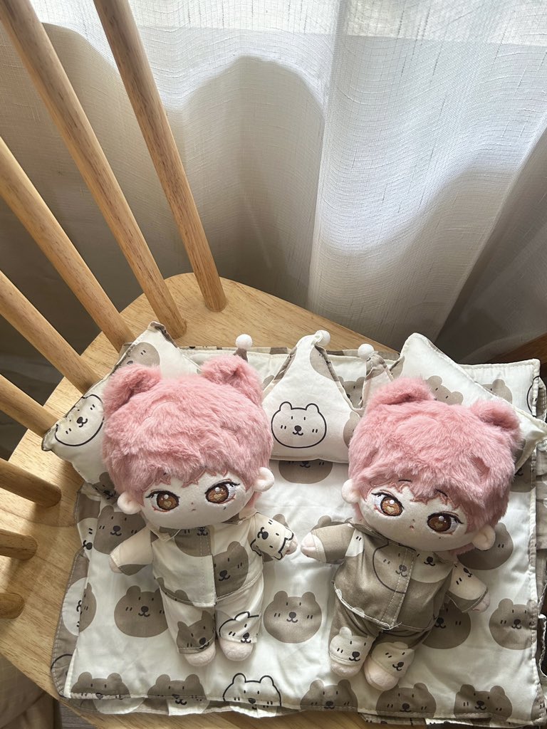Milleyoongibear's tweet photo. My Twins 🍓♡🍓 @TannieMallowsPH @Dooonuu https://t.co/Ua6UjfVSpf