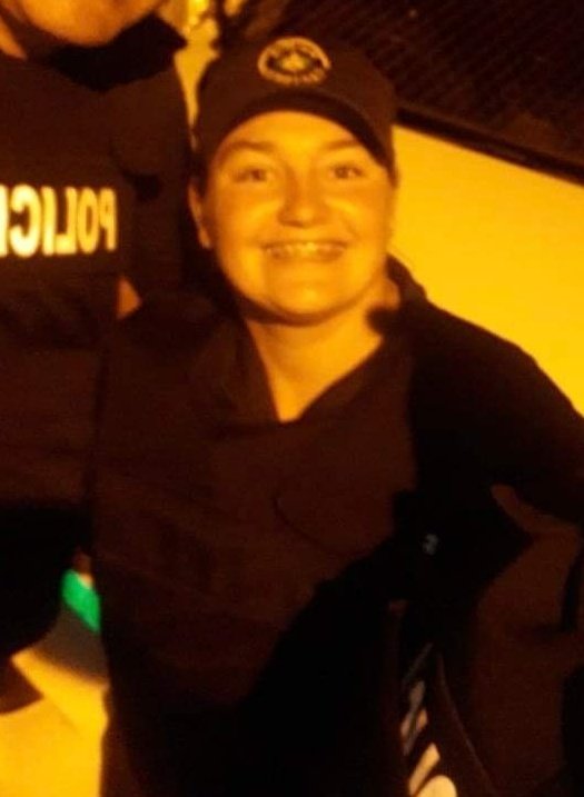 Enzo_Valdezok's tweet photo. Falleció está tarde, la Agente de la Policía de Colonia Alejandra Saavedra, quien fue a auxiliar a otro hombre que estaba sobre la ruta reparando su vehículo. En determinado momento, el edil nacionalista Héctor Curutchet (ebrio), chocó al vehículo y dejó como saldo dos muertos. https://t.co/aDpd09s4gy