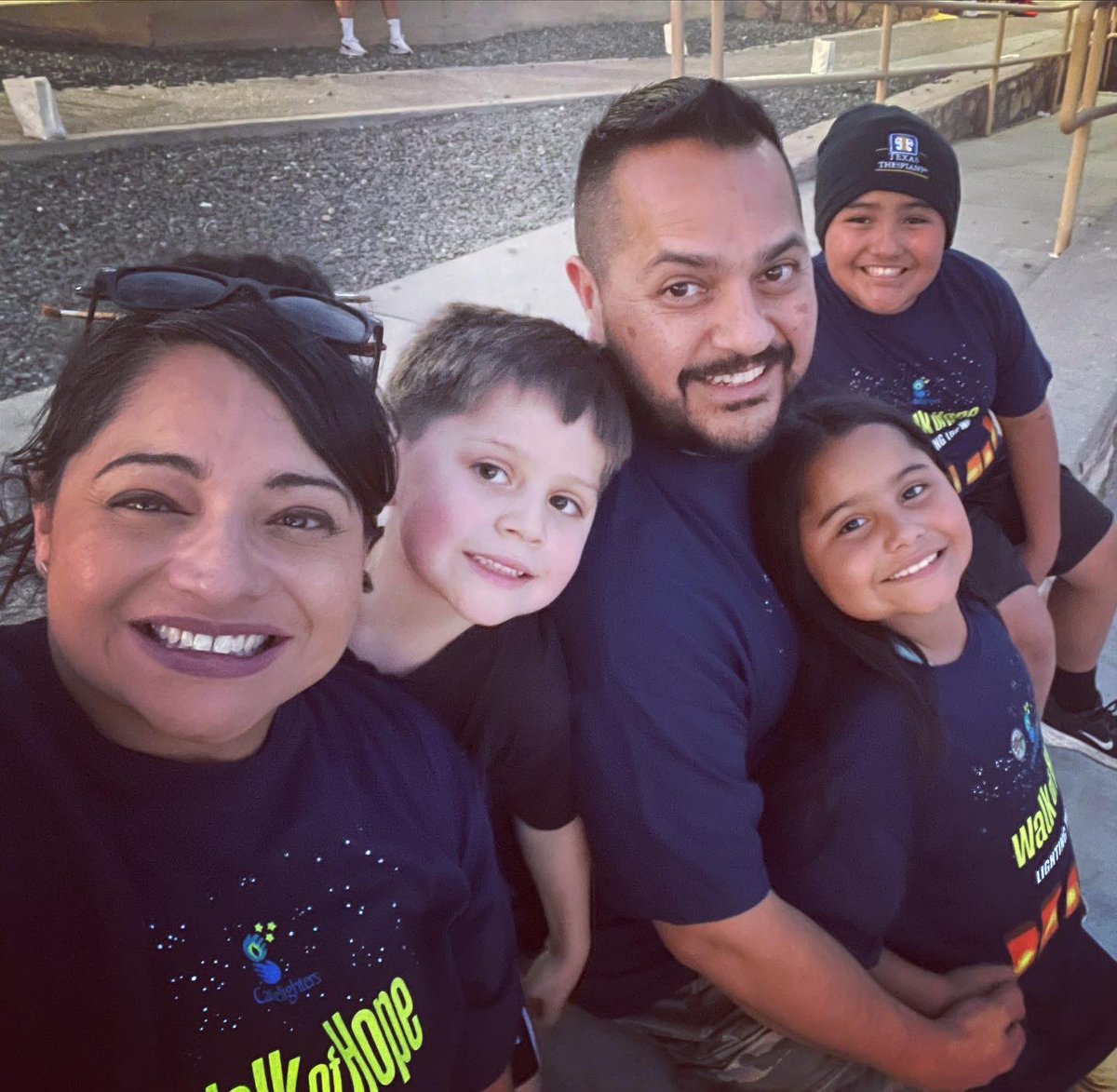 Finished the day with The Walk of Hope💛💛🎗️🎗️ hosted by The Candlelighters of El Paso. So many families bonded together by our lights of hope and gold ribbons. 🕯️ God bless our children🕊️ #ArnoldStrong   
Don’t forget… Go GOLD in Sept. 💛🎗️