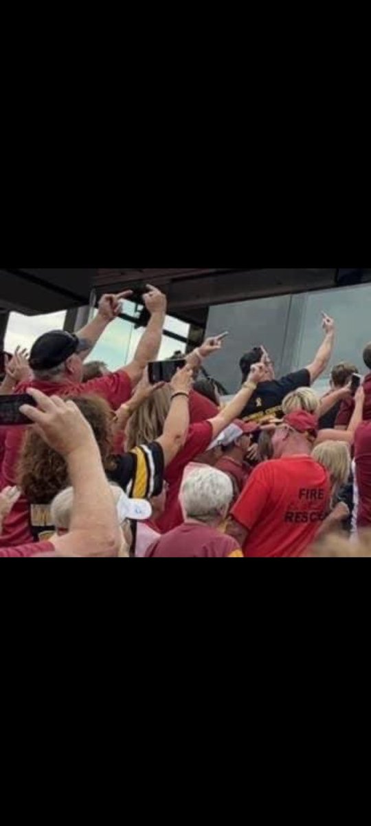 captian_rob's tweet photo. @Kummar_King @meiselasb Yep they love him at the football game too https://t.co/n3RutuJsyV