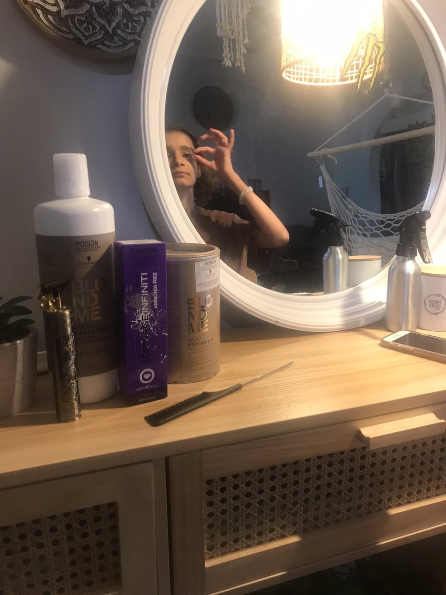 shawtyewwarrggh's tweet image. Lol aweee kaahuuuaaats !! #blondeme #affinage 😵🥵☕️😍.