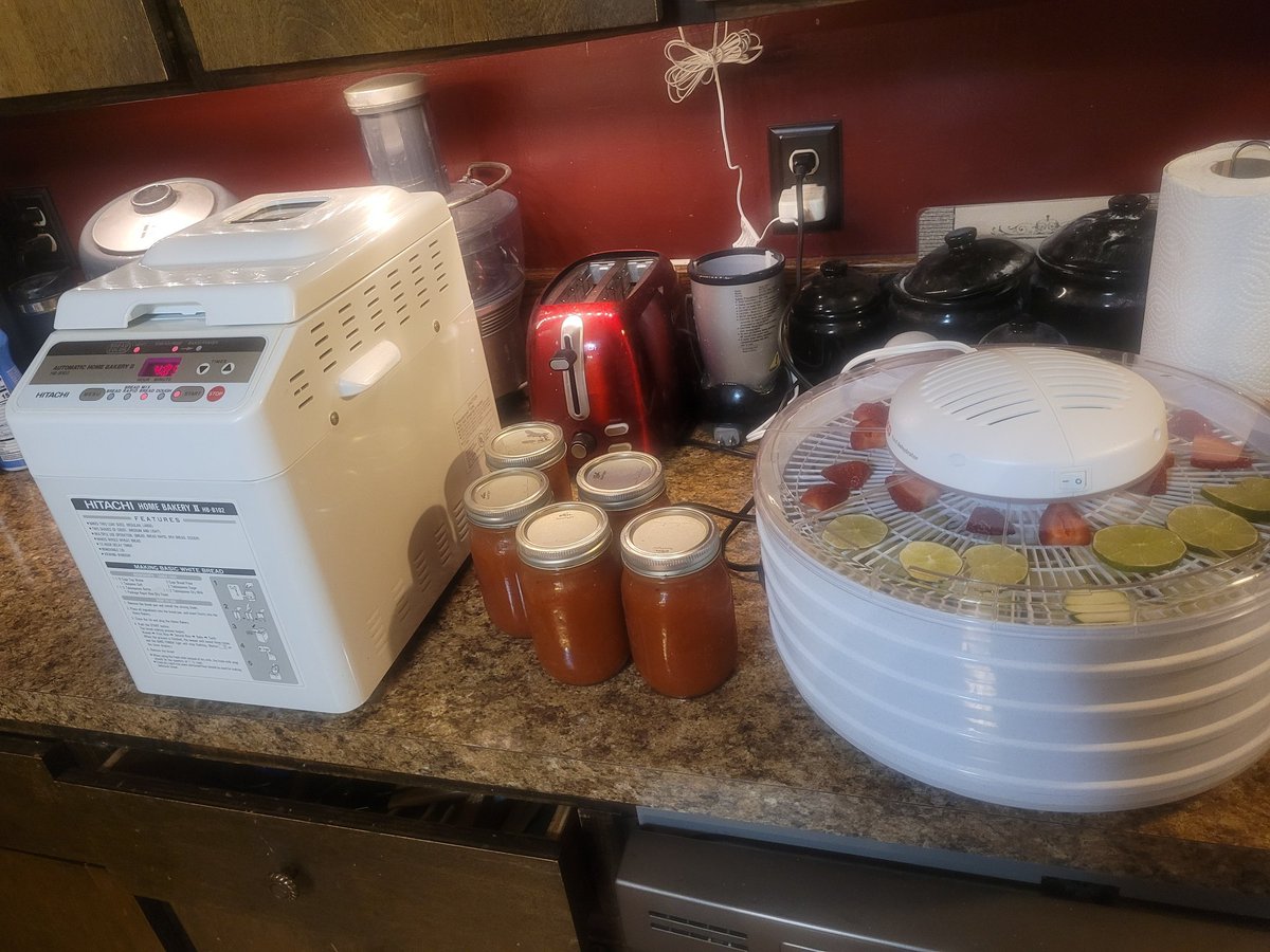 Ruby12325's tweet photo. Five bottles of super gourmet, double spicy tomato sauce   #kitchen #ketchup https://t.co/kAu8EOvbgo