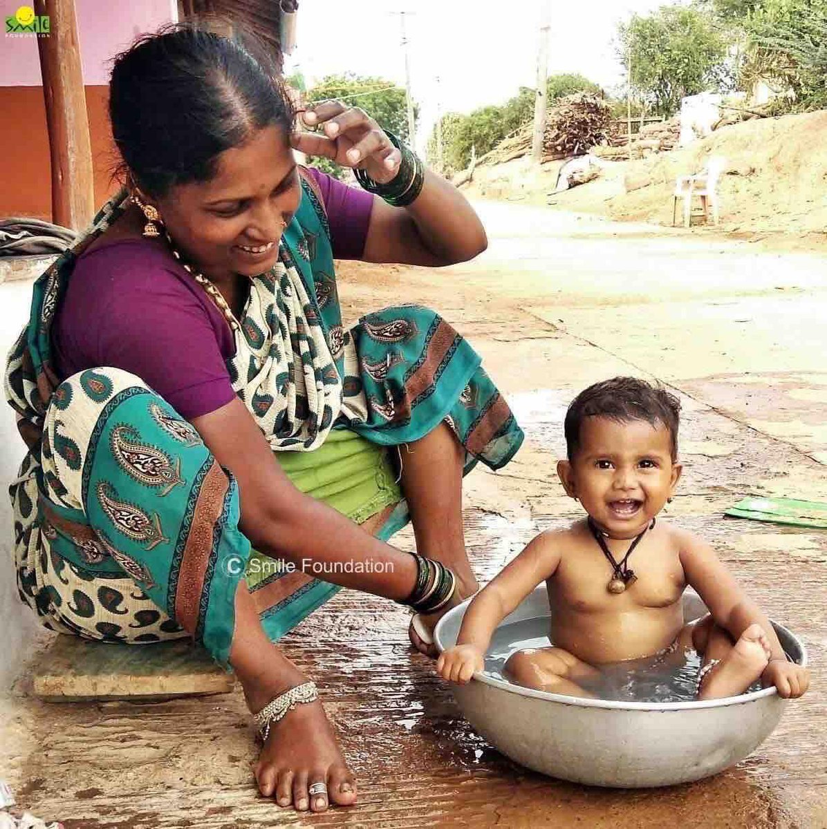 smilefoundation's tweet photo. Home is where mom is ❤️

#MomIsHome #FamilyLove #HomeBase #FamilyFirst #HeartatHome https://t.co/hdMbbEmmFS