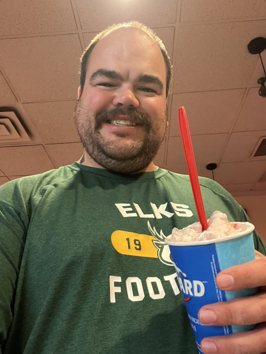 The_Big_P's tweet photo. Promised myself the night the #GoElks won at home, I’d celebrate by getting ice cream. Tonight’s the night! Winners get ice cream!
#CFL #ViewsFromB2 https://t.co/7QFlTojxPK