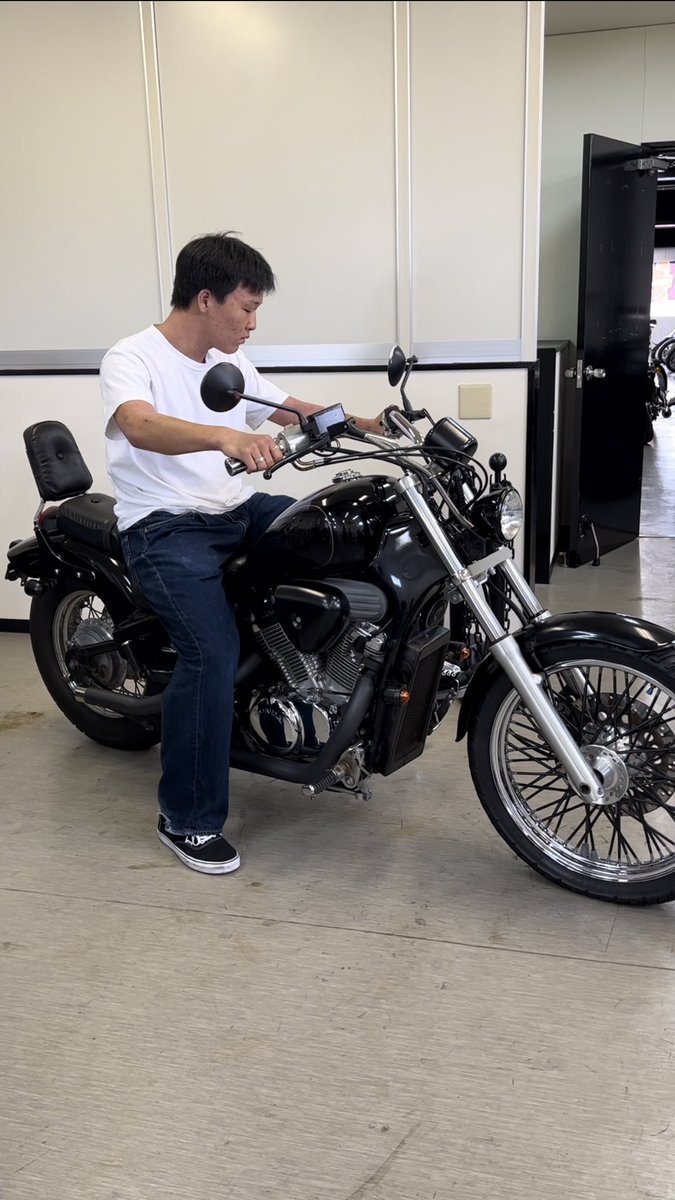 chie_tan's tweet photo. よくよく考えたら🤔

これ🏍️届いたら家のどこに置くのー😱
なんなら、私も新しく🛵買ったし

今までのスクーターみたいに
雨ざらしってわけにもいかへんやんな💦

バイクガレージとかいる？😥

パピーおったら何の問題でもない事が
自分だけやったら
ネットで検索するしかない🥺🥺 https://t.co/c3dteygAHs