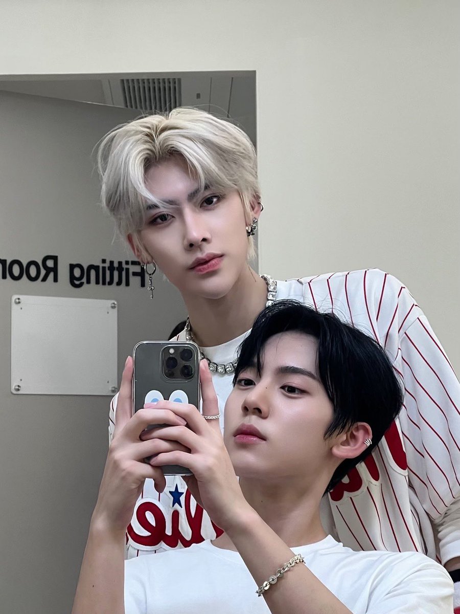 ZB1_official's tweet image. _💌

안녕하세요 한유진입니다아 어제 약속했던 사진이에요 마음에 드실까요🤍

#HANYUJIN #한유진
#ZEROBASEONE #ZB1 #제로베이스원