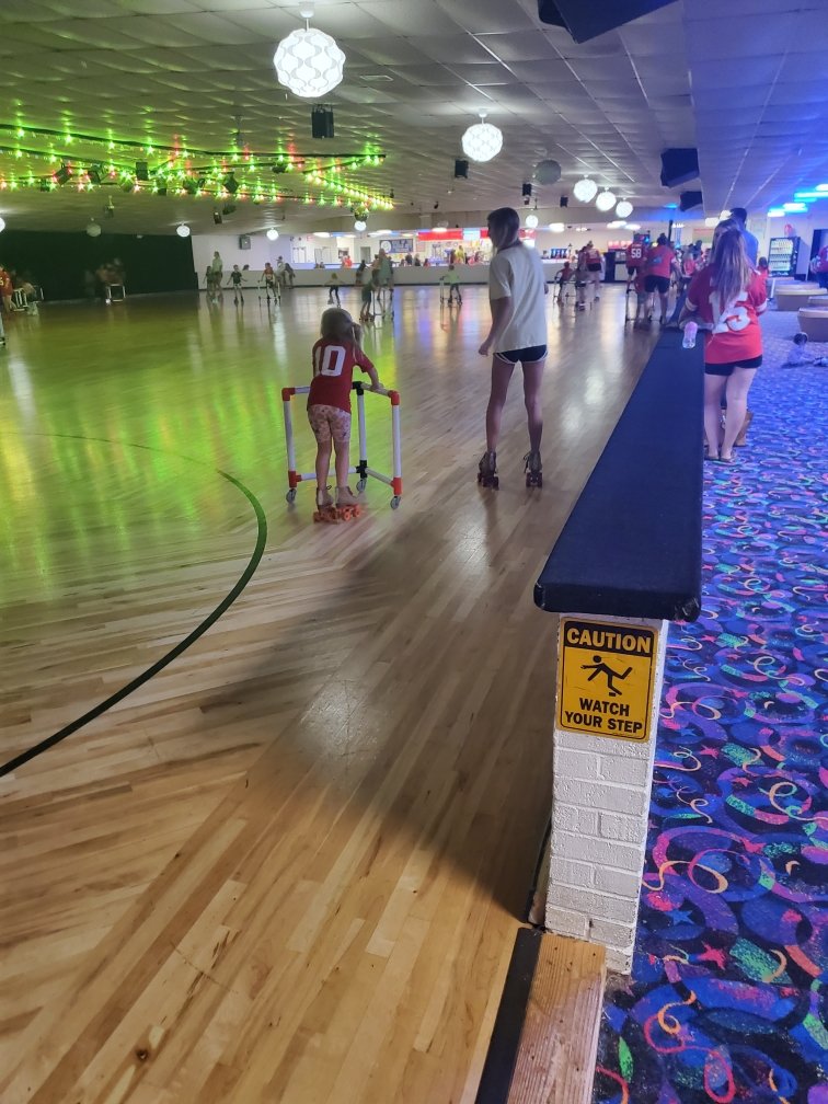 Edwardsville_PE's tweet photo. School skate night! https://t.co/6kunVwlwCn