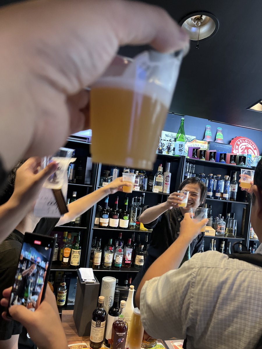 R_I's tweet photo. あー、フルーティーでうめえ……言葉が出ねえ
#Lupulus Salmanazar 9000mL Belgian Bronde Ale ABV:8.5%
#クラフトビール
#中年酒劇レヴュークラフトビィル
#秋葉原井戸端洋酒店
#酒は救い https://t.co/8UMo6m91w8