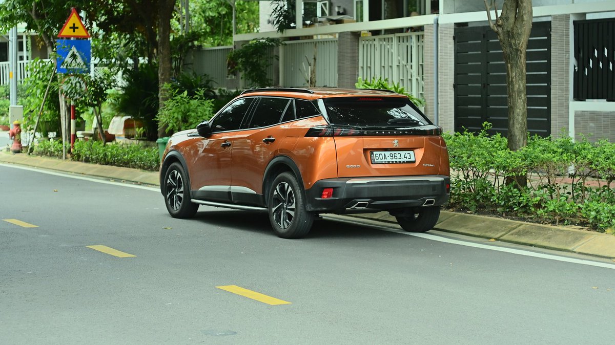 LetNhau's tweet photo. Peugeot? https://t.co/mbC8JNWUiA