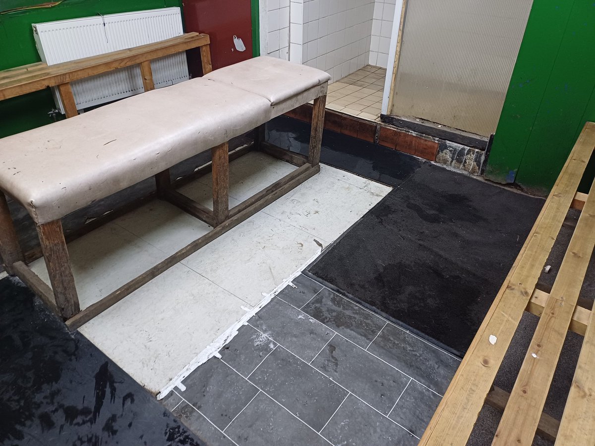 Dan Mandley tweet media