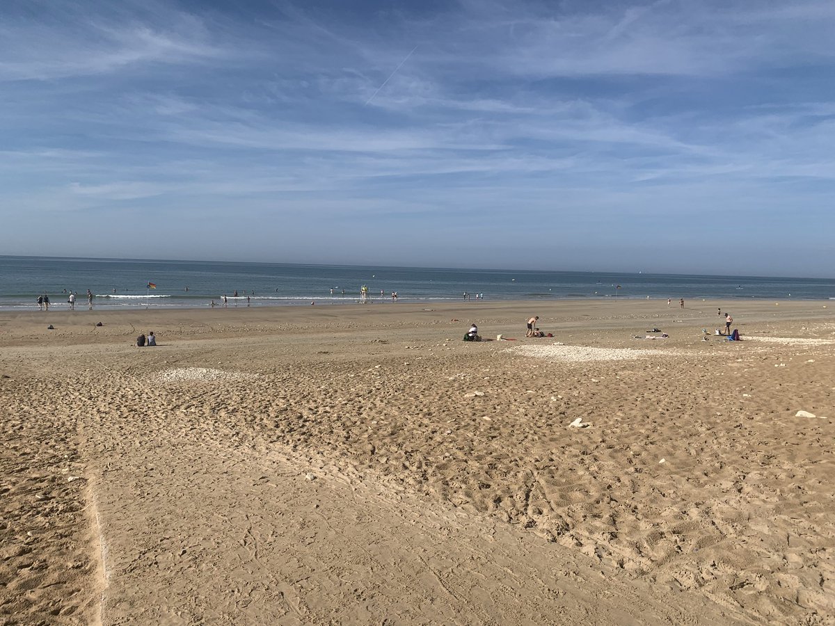 gaylord_rab's tweet photo. 🟥🟨 #BEACHREPORT DE LA SEMAINE 

Il est 11h00, début de la surveillance !

Nagez toujours dans une zone de baignade surveillée et surfez a proximité d'un poste de secours du @SDIS17 🛟 🧑‍🚒

Dernier jour de surveillance pour le dernier poste de secours ouvert du @departement17 https://t.co/HwvBvBbJhk