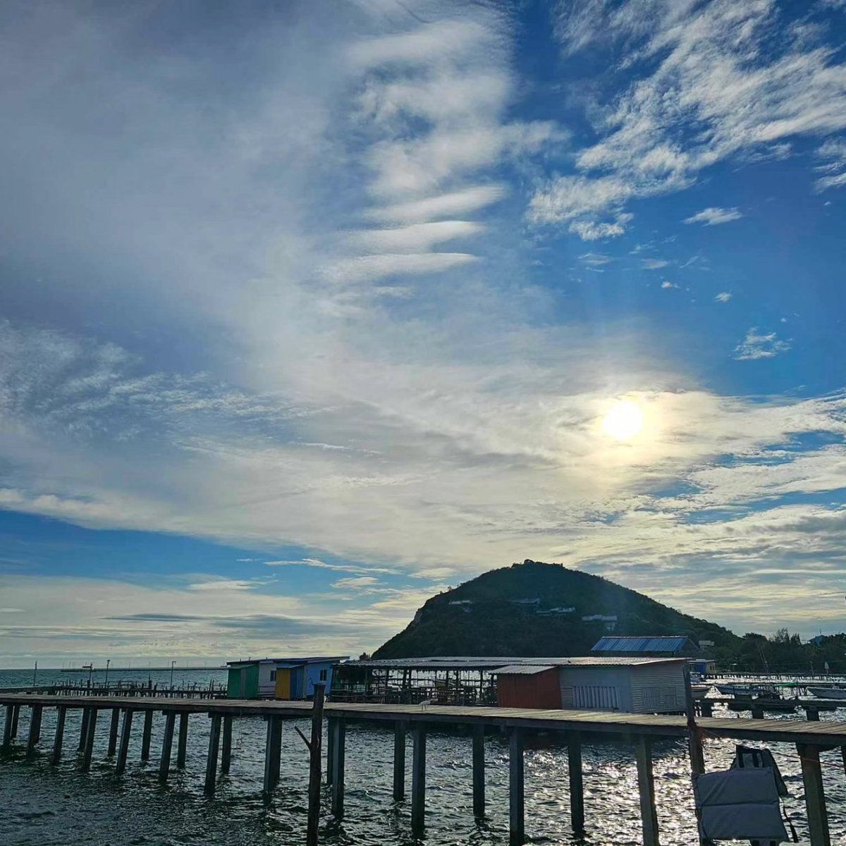 อีเจี๊ยบ เลียบด่วน tweet media