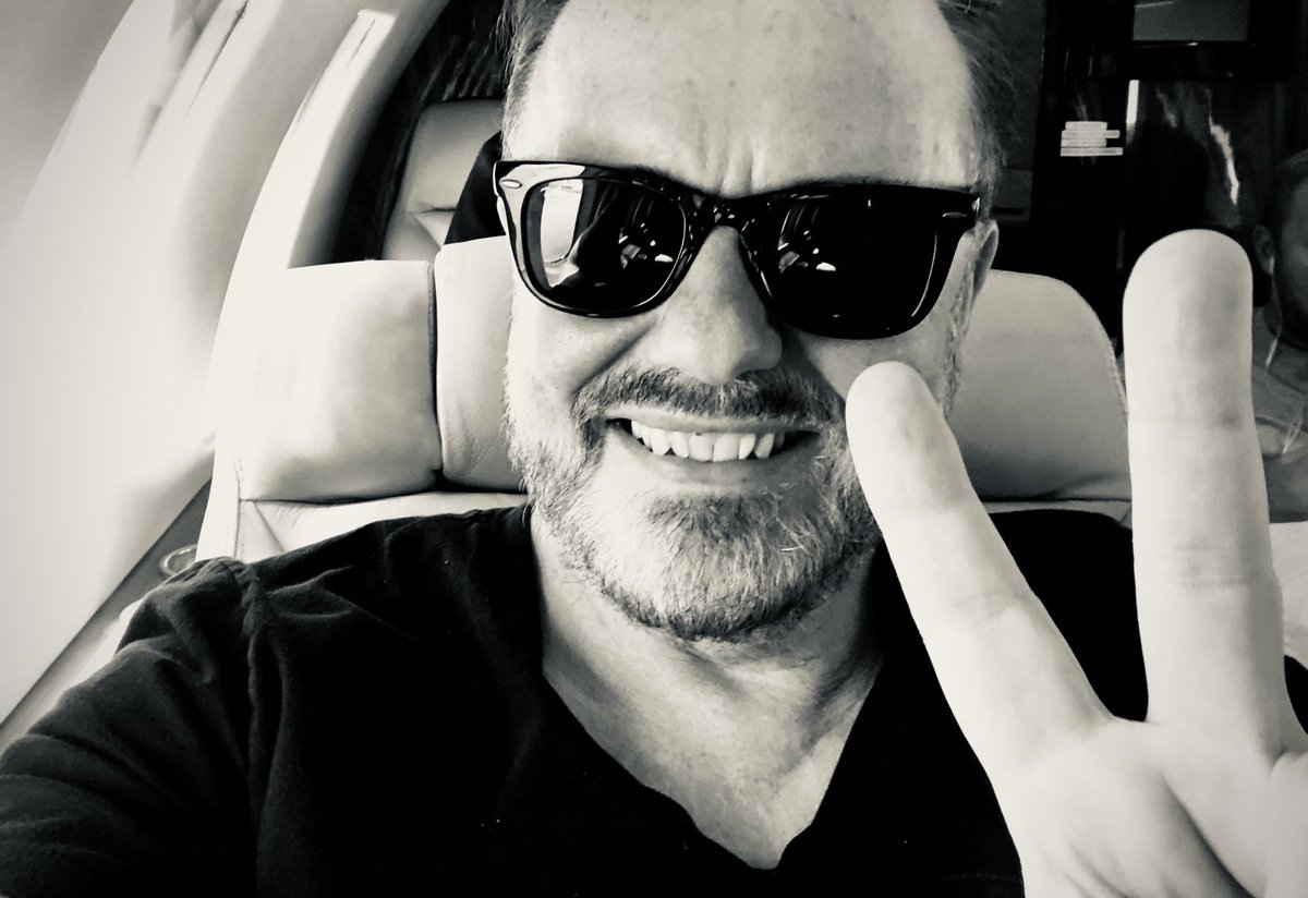 rickygervais's tweet photo. Bye, Copenhagen. I think you are fast becoming my favourite place in the world. Wonderful, indeed. Peace ❤️ https://t.co/vUPgvoSKjP