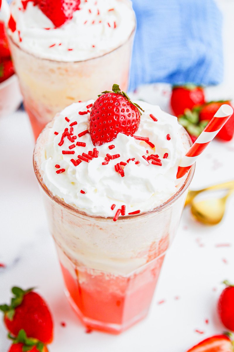CarriesExpKtchn's tweet photo. STRAWBERRY FLOAT RECIPE https://t.co/PTiWIxHvxG via @wonkywonderful https://t.co/rfBda9XmEy