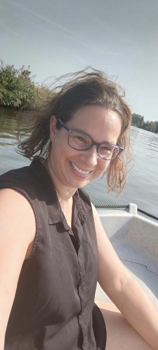 OMG wat is het WARM! Gisteren met de fam wezen varen. Gamen is met dit weer bijna onmenselijk. MAAR vanavond gaan we het toch weer proberen! Laat me weten als je er bij bent! #streamer #mother #gamer #twitch #fun #sweat #summer #warm #nurse