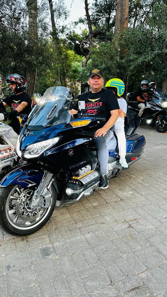 muhittinavan's tweet photo. #newgoldwing #Pazar #İzmir #adana https://t.co/Td30Nwag52