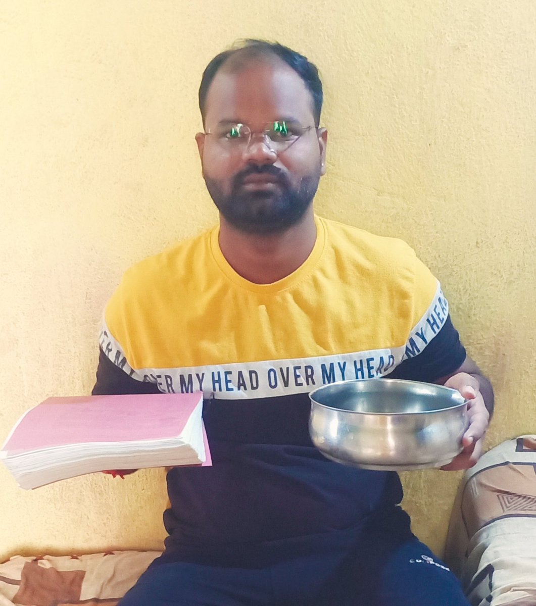 कहते हैं "मेहनत का फल अवश्य मिलता है" लेकिन चयनित पटवारी को इस मेहनत के फल के लिए भीख मांगने की नौबत आ गई है
#चयनित_पटवारी_का_कटोरा_किताब
<a href="/ChouhanShivraj/">Shivraj Singh Chouhan</a>
<a href="/OfficeOfKNath/">Kamal Nath</a>
<a href="/PMOIndia/">PMO India</a>
<a href="/AmitShah/">Amit Shah</a>
<a href="/RahulGandhi/">Rahul Gandhi</a>
<a href="/digvijaya_28/">Digvijaya Singh</a> 
<a href="/DainikBhaskar/">Dainik Bhaskar</a>
<a href="/TheLallantop/">The Lallantop</a>
<a href="/MPTakOfficial/">MP Tak</a>
<a href="/TV9MPCG/">TV9 MP Chhattisgarh</a> 
<a href="/ZeeMPCG/">Zee MP-Chhattisgarh</a>