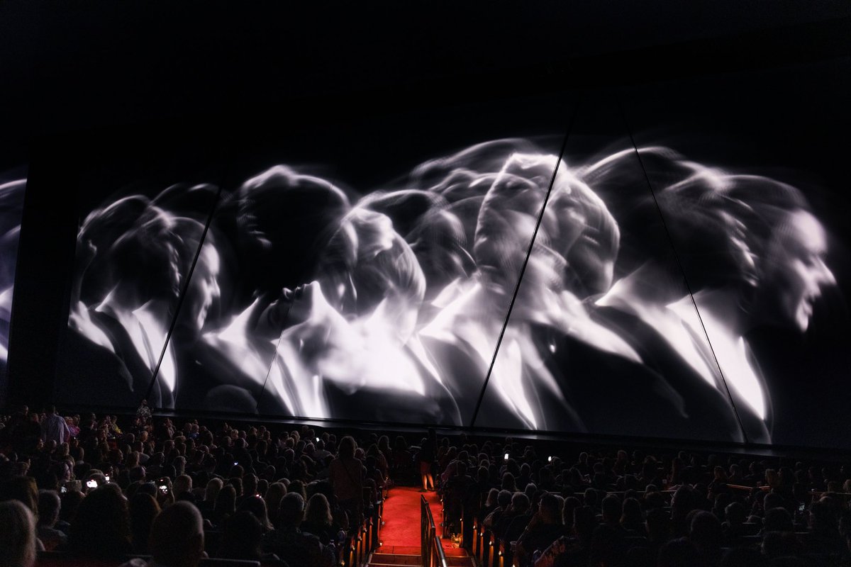 Adele's tweet photo. Weekend 26 https://t.co/tLXcGodlMR