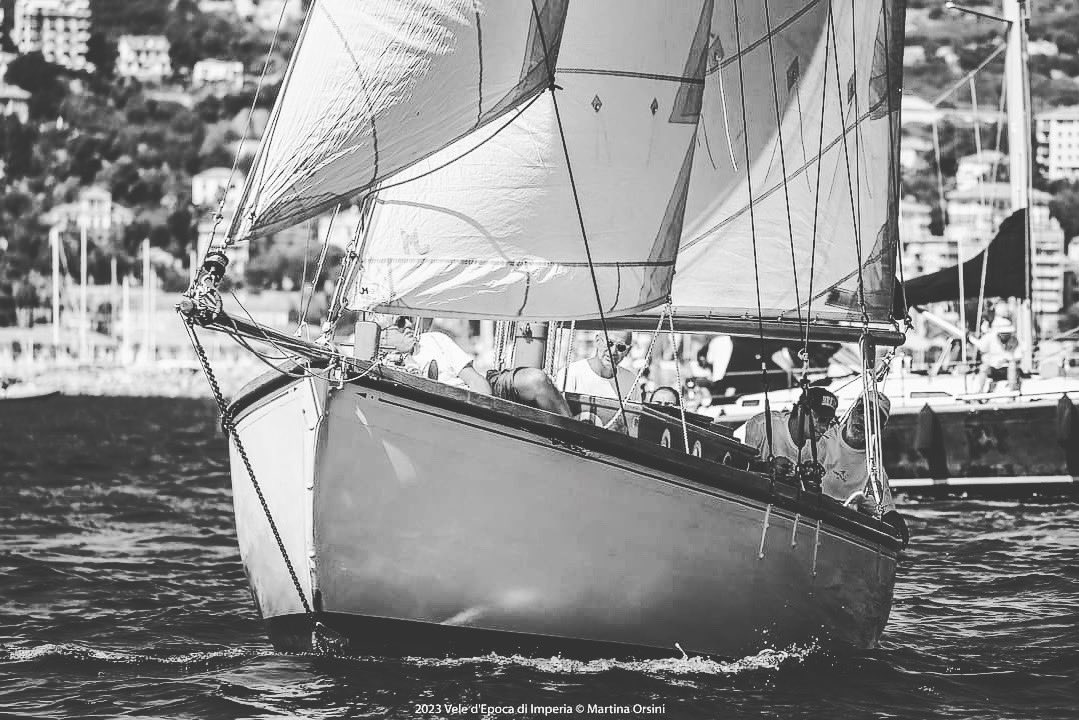 Greylag1932's tweet photo. 🗓️📸 Day 3 at #veledepocaimperia #gogreylag #smallandproud #harrisonbutlerboat #sailing #greylag1932 https://t.co/qmjav0s9xM