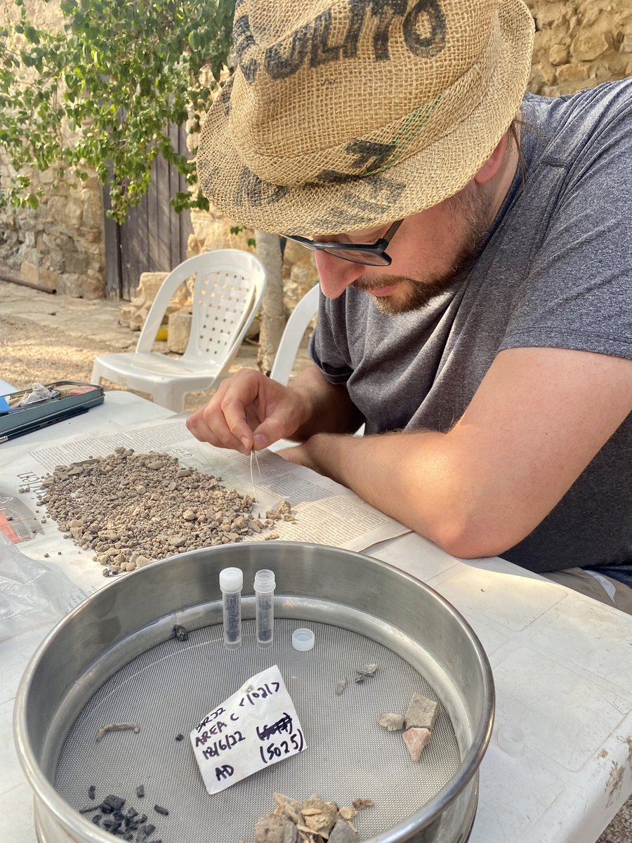 philipp_rummel's tweet photo. The next campaign of the #ISLAMAFR project funded by @dfg_public and @ahrcpress has started in Bulla Regia. A great tri-national collaboration between the INP (Tunisia), @dai_weltweit (Germany) and @ucl (UK) with a team from 12 nations and 14 different institutions https://t.co/9qroamxBYK