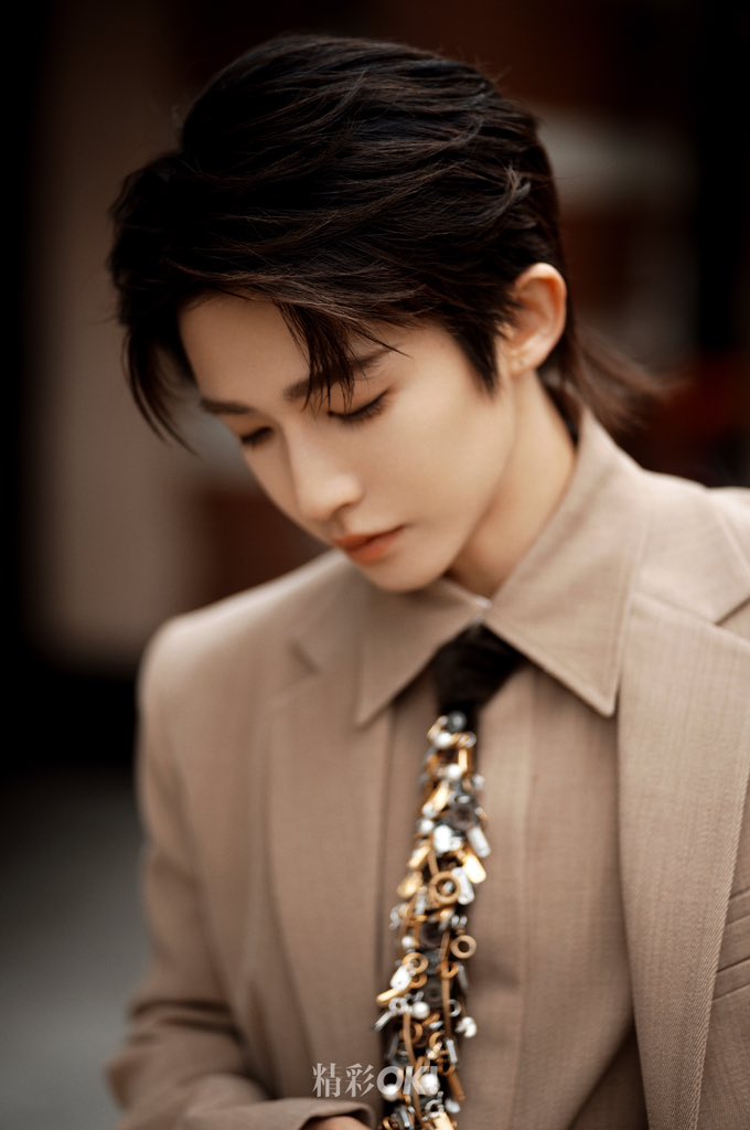 Liuyu_Fanclub's tweet photo. 230910 LIU YU STUDIO Weibo Update

My heart locked. ❤️🔒

#Liuyu #刘宇 #劉宇 #リュウユ #리우위 #หลิวอวี่ #LưuVũ
#NEWYORKFASHIONWEEK
#NYFW https://t.co/9Uw7zhaScu