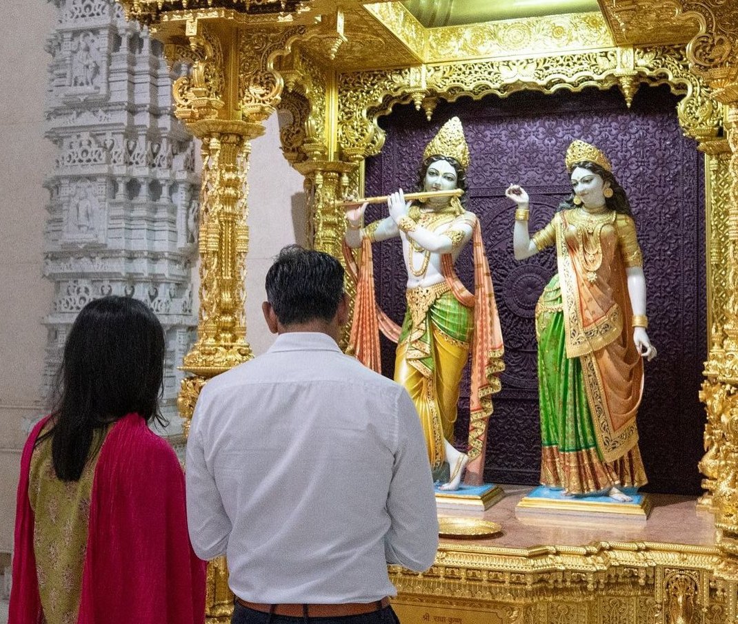 virgojyoti02's tweet photo. In this era of clubbing n parties , I need a guy who takes me to Akshardham. https://t.co/kqgg0ORlq5