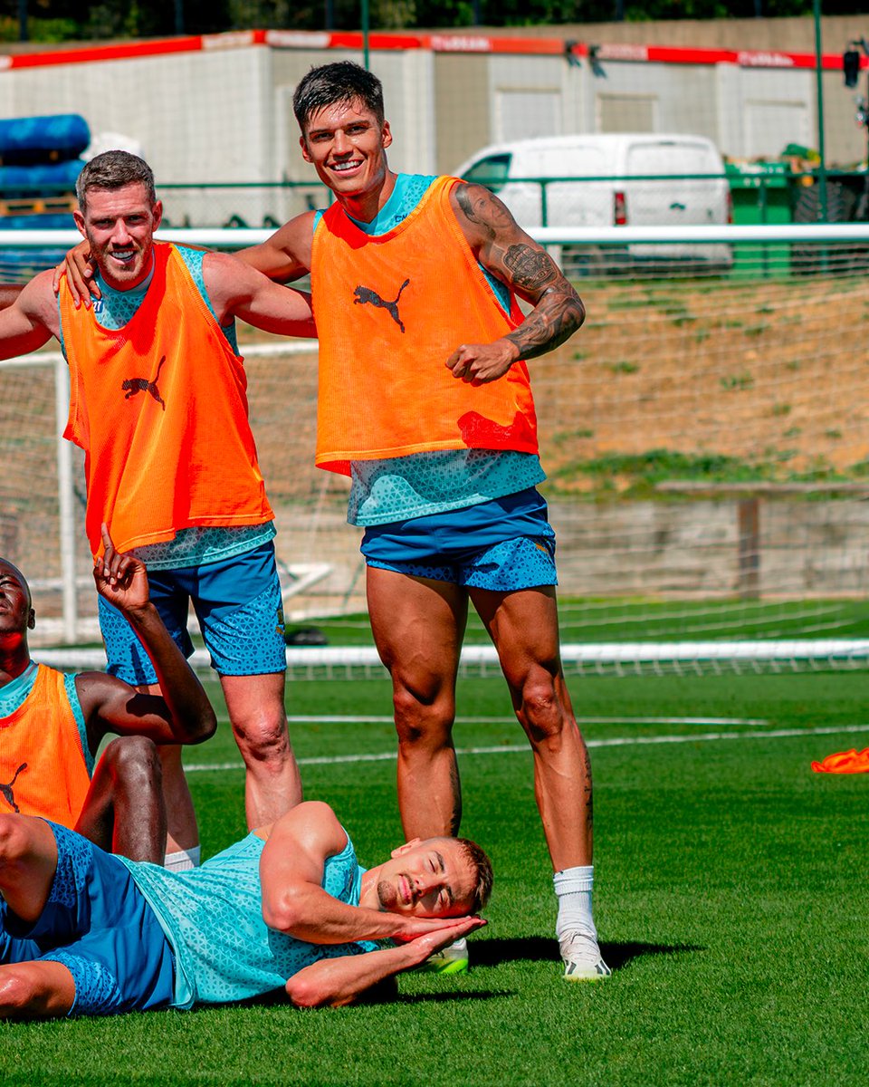 OM_Officiel's tweet photo. 𝘽𝙤𝙣 𝙙𝙞𝙢𝙖𝙣𝙘𝙝𝙚 𝙡𝙖 #TEAMOM ☀️🔵⚪️ https://t.co/OKwWtaJp03