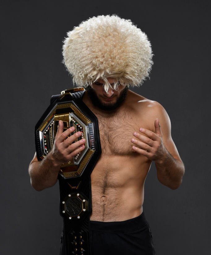 I know people love to simply hate  when it comes to this legend, but looking back at it and being able to see him not even hurt, dropped or have a single drop of blood will age like fine wine. We gotta start appreciating people while they are here. That is so damn rare in MMA