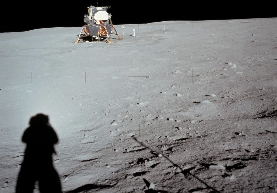 onlybeci's tweet photo. An interesting article kindly shared by @martiandiaries about “6 Apollo Moon landing conspiracy theories and how to defeat them”.
@MoonHourSocial
#AnyoneInterested
#Moon
#Compiracy
📰Article by BBC Sky at Night
⏩https://t.co/dBE5DSlQez https://t.co/KQ9DbAWxmX