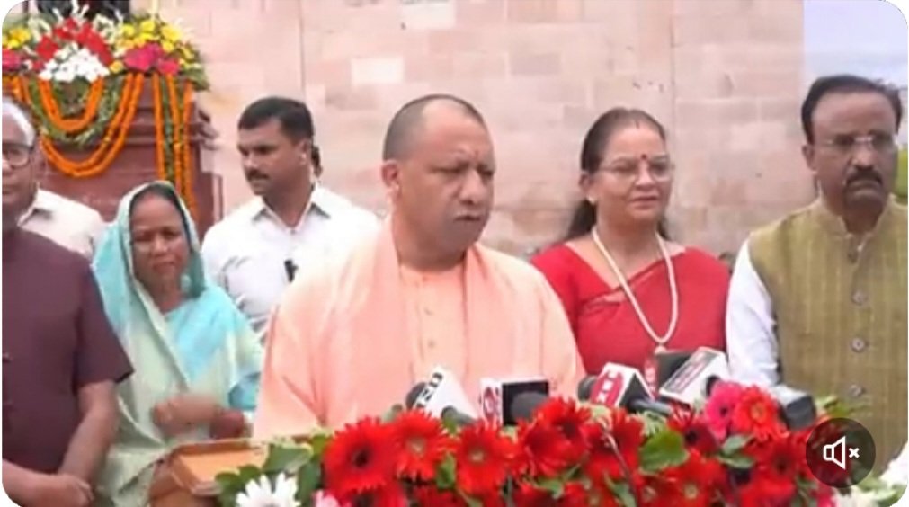 GBSamachar's tweet photo. "Today is the birth anniversary of #GovindBallabhPant , who was the first chief minister of #UP. He played a key role in India's #freedom_movement. @myogiadityanath paid homage to him. https://t.co/zqS1Zvr1Pi
