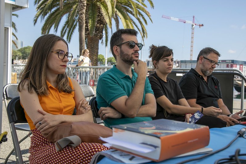 Mentrimentres (@mentri_mentres) on Twitter photo 📚Primera jornada de <a href="/LaSetmana/">La Setmana</a> en imatges!
📸 #ManuelMedirRoca
Amb <a href="/jordivilaro70/">Jordi Vilaró Berdusan</a>, <a href="/yannickgp/">Yannick Garcia</a>, @BorjaBagunya, <a href="/Inakirubioman/">Iñaki Rubio</a>... 📚Primera jornada de <a href="/LaSetmana/">La Setmana</a> en imatges!
📸 #ManuelMedirRoca
Amb <a href="/jordivilaro70/">Jordi Vilaró Berdusan</a>, <a href="/yannickgp/">Yannick Garcia</a>, @BorjaBagunya, <a href="/Inakirubioman/">Iñaki Rubio</a>...