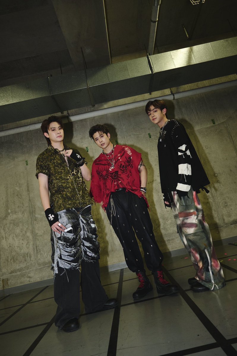 ELLEThailand's tweet photo. ทไวไลต์ห้ามพลาด! ลุ้นรับบัตร #TRINITY_BREATHOFDESIRECONCERT คอนเสิร์ตใหญ่ครั้งแรกของ 3 หนุ่ม TRINITY 5 รางวัล รางวัลละ 2 ใบ

กติกา: Retweet ทวีตนี้ และกดติดตาม ELLE Thailand สามารถร่วมกิจกรรมไ���้ตั้งแต่วันที่ 10-12 ก.ย. 2023 เวลา 18.00 น. 

#ELLEGiveaway
#TRINITY_TNT
#4NOLOGUE https://t.co/iprraQBR48