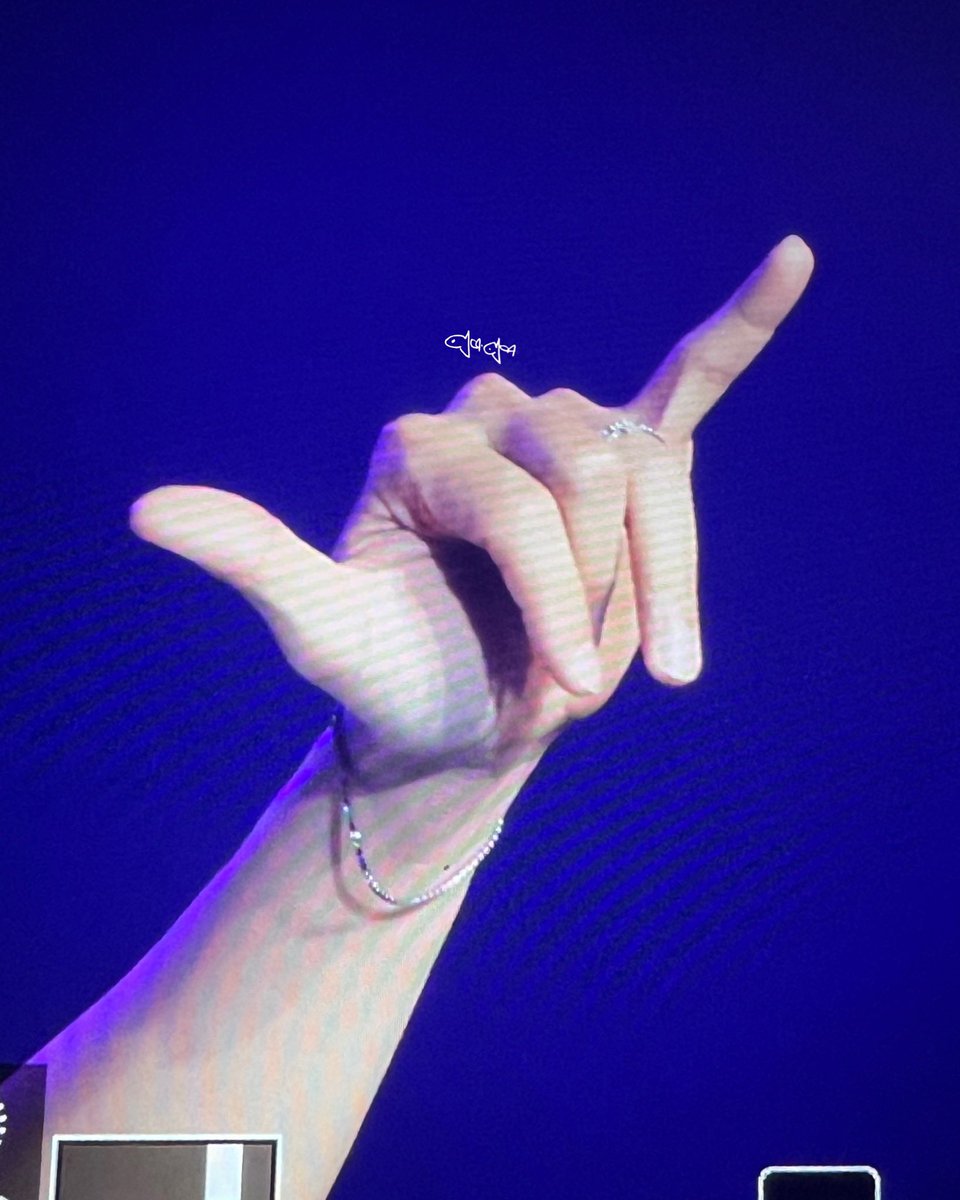 fishfishae's tweet image. 𝒴𝑜𝓊 𝒸𝒶𝓃 𝒷𝑒 𝓂𝓎 𝑔𝓊𝒾𝒹𝒾𝓃𝑔 𝓁𝒾𝑔𝒽𝓉✨
@donghae861015 🐟🐟

230909 DElight Party in Kuala Lumpur

#슈퍼주니어 #SUPERJUNIOR #동해 #이동해 #donghae #leedonghae #ドンへ #東海 #李東海