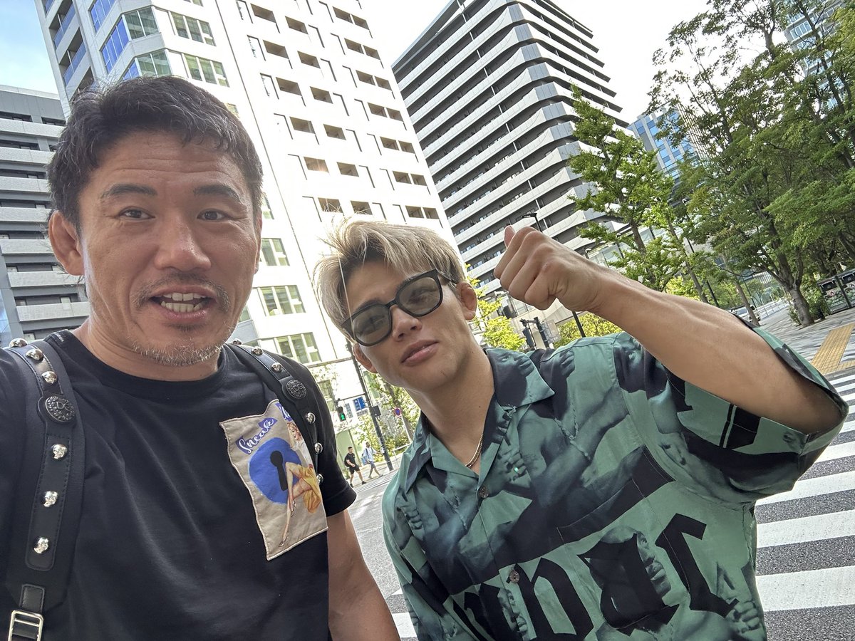horihudosanjuku's tweet photo. トライフォース赤坂3人の五明君も、1RでTKO勝利！

対戦相手の劉選手、2度の金的は誠に申し訳ございませんでした🙏

本日はトライフォース赤坂勢は3戦全勝👌

今後は、9月18日のDEEPで倉本大吾、安井飛雄馬、24日のRIZINで白川陸斗、修斗で藤野恵実、10月1日RIZINヒロヤと続きます。 https://t.co/M8f4TTqIii