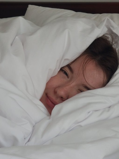 I&rsquo;ll get up soon and go eat all sorts of delicious things, but for now I&rsquo;ll sleep for another billion<a href="/tag/phworty"class="tags"><span>#phworty</span></a>