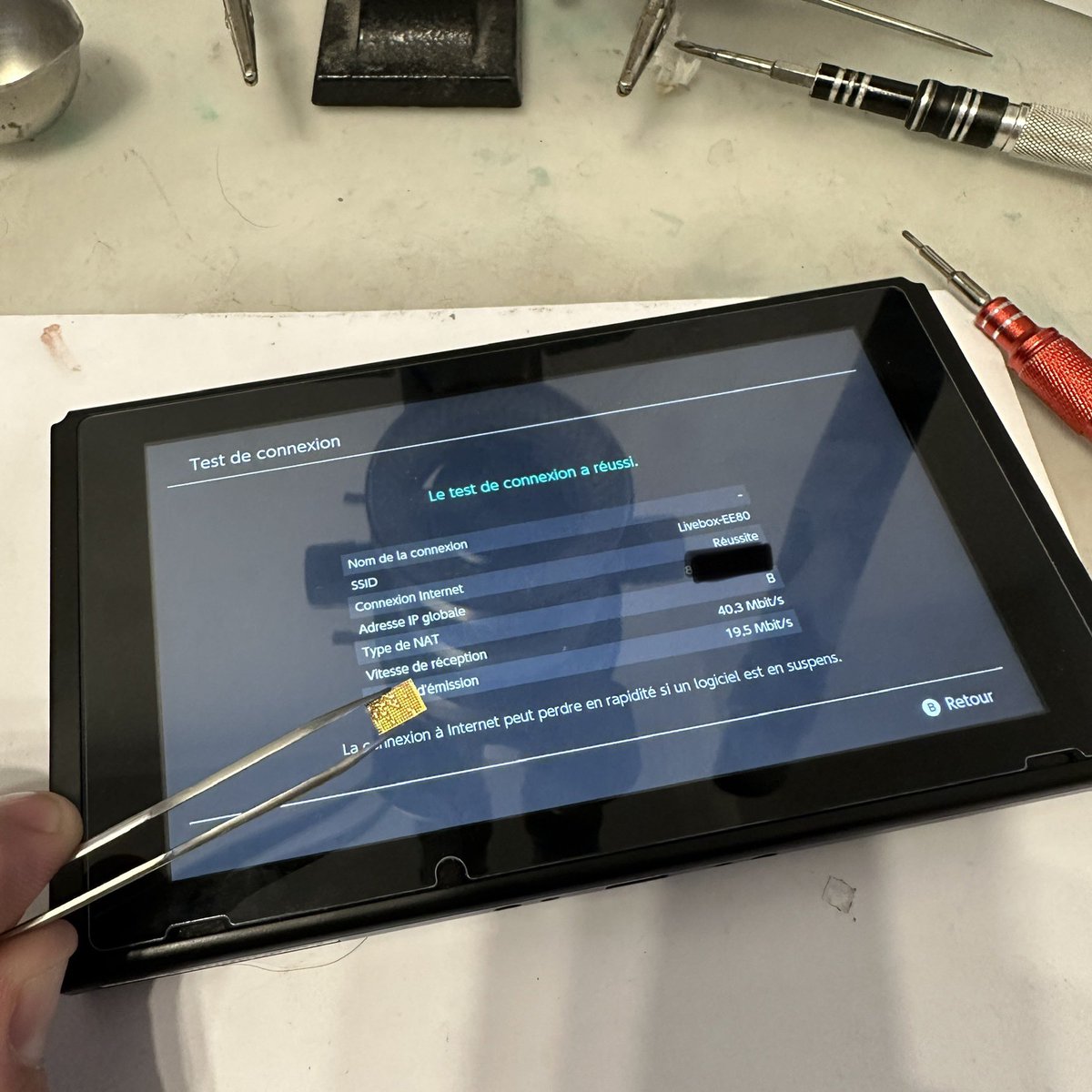 ConsolexContact's tweet photo. Good Job 🫵
Wifi / Bluetooth de nouveau opérationnel 😉
#consolex #consolexbordeaux #reparationconsole #nintendo #nintendoswitch #switch #switchlite #switcholed https://t.co/a22shPsVCT